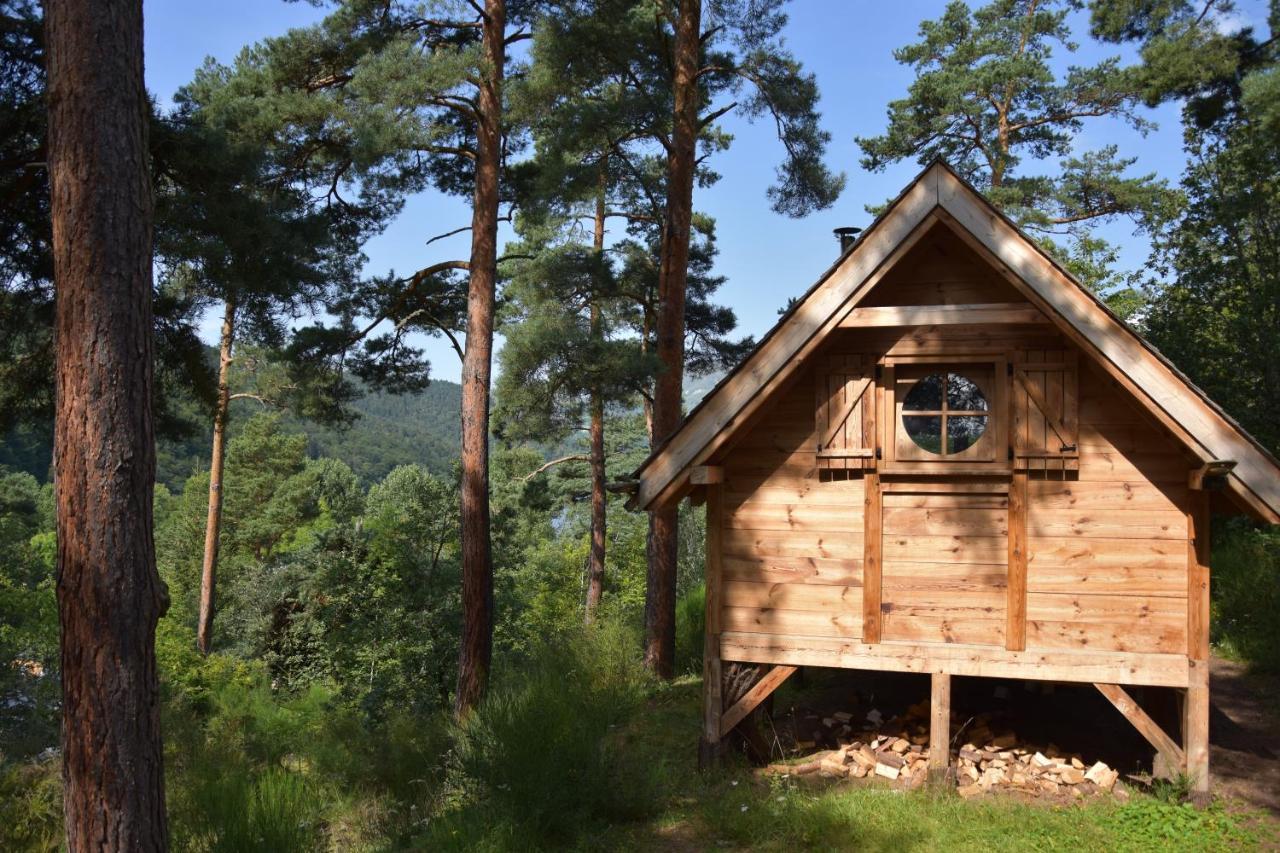 Cabane Lodge Domaine Du Lac Chambon Murol Exterior photo